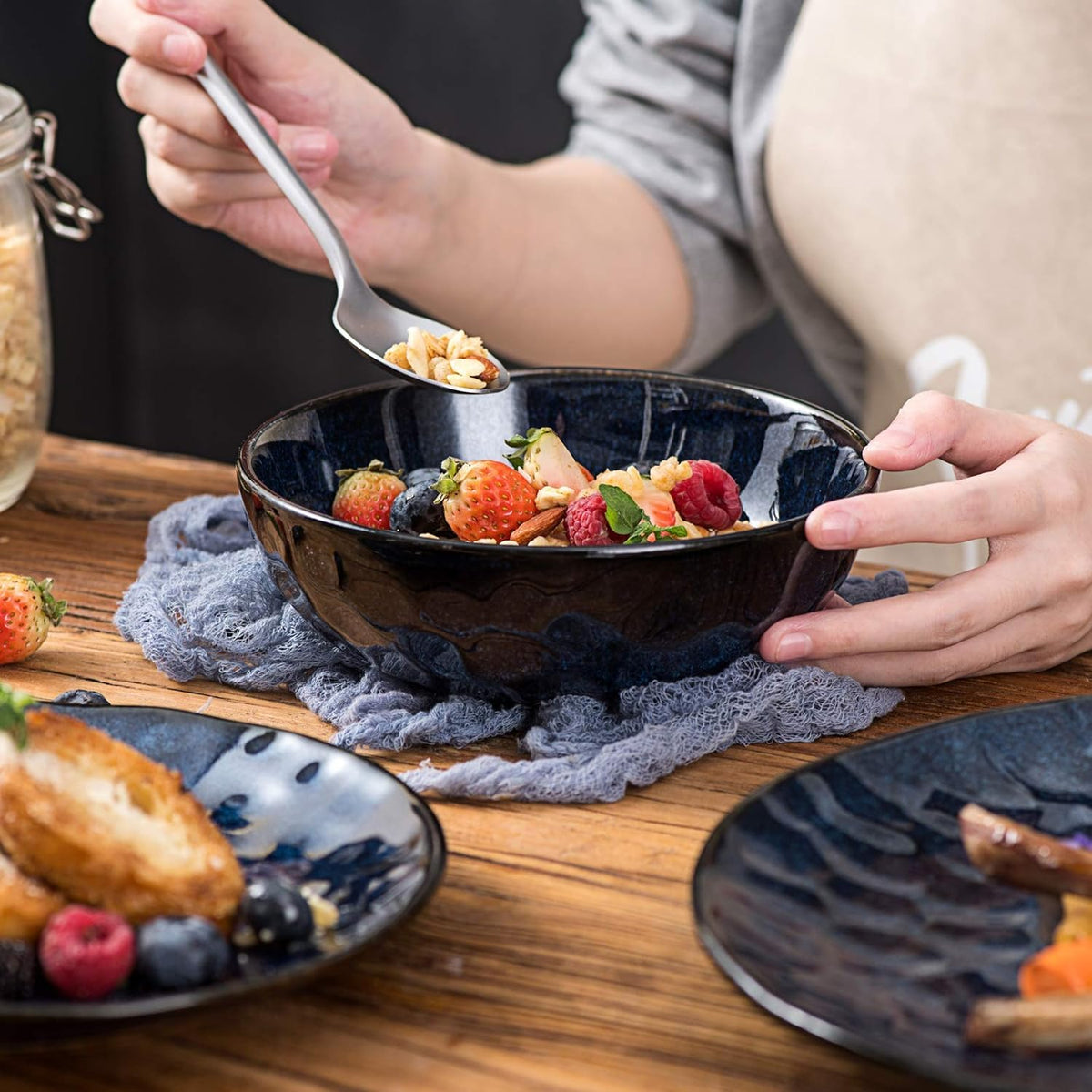 Ceramic Salad Bowls Set, 32 Ounce, Set of 4, Blue N328